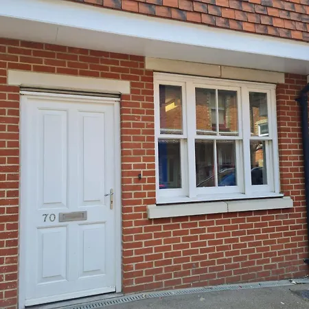 Cosy City Centre Flat Canterbury Exterior photo